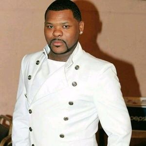 Meet your Posher, Derrick